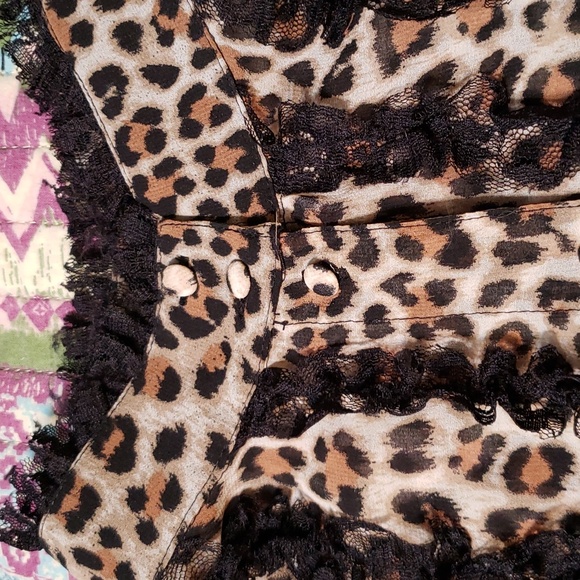 Leopard & lace blouse - Picture 6 of 11